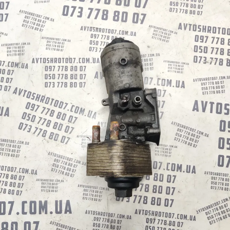 Корпус масляного фільтра Audi A6 C6 04-11 2.0 TDI 045115389j