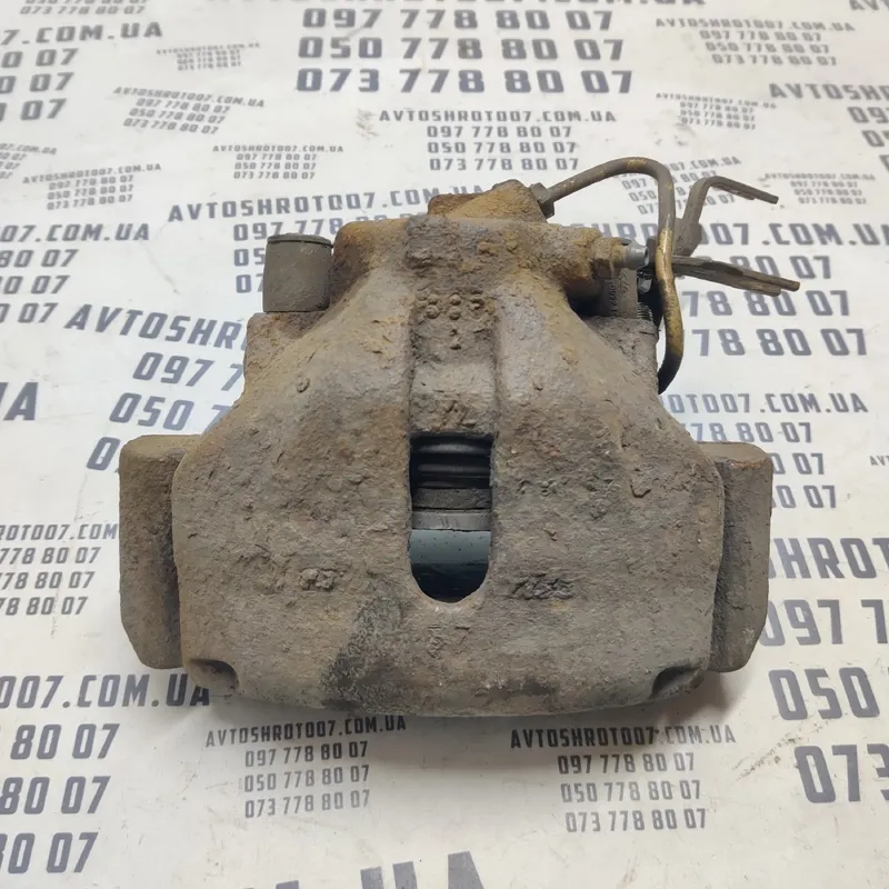 Супорт Audi A6 C6 (04-11) 2.0 TDI перед. прав. OEM 4B0615124