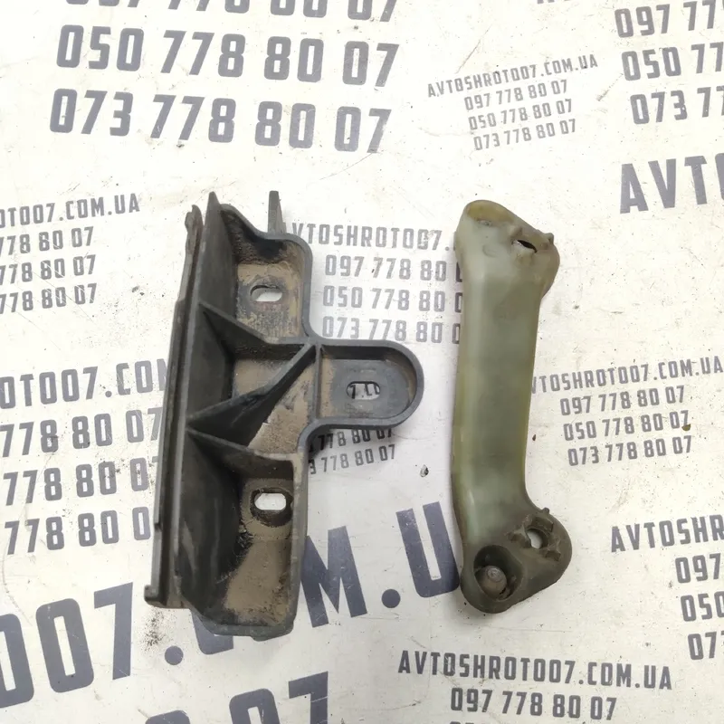 Кронштейн бампера Audi A6 C6 04-11 2.0TDI пр.зад. 4f9807898a