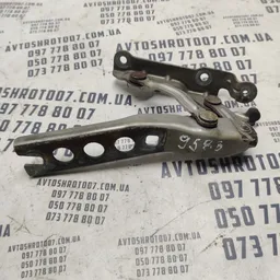 Петля капоту Skoda Octavia A5 (04-13) права OEM 1Z0823302C