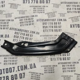 Кронштейн радіатора VW Passat B8 USA 15-22 пр. OEM vw1225147
