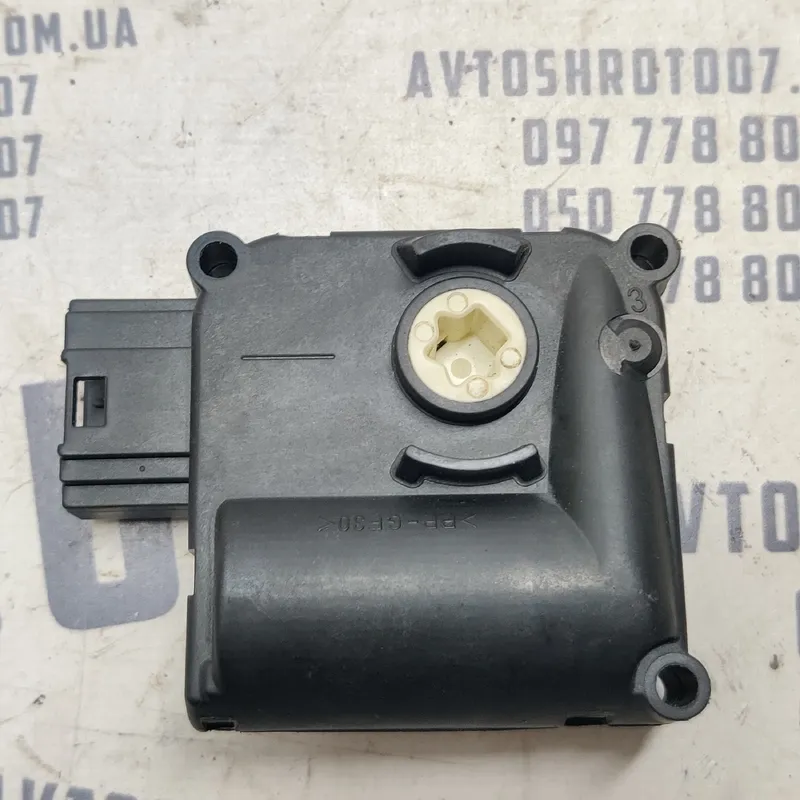 Двигун заслінки пічки Audi A6 C6 04-11 2.0TDI OEM 4F0820511A