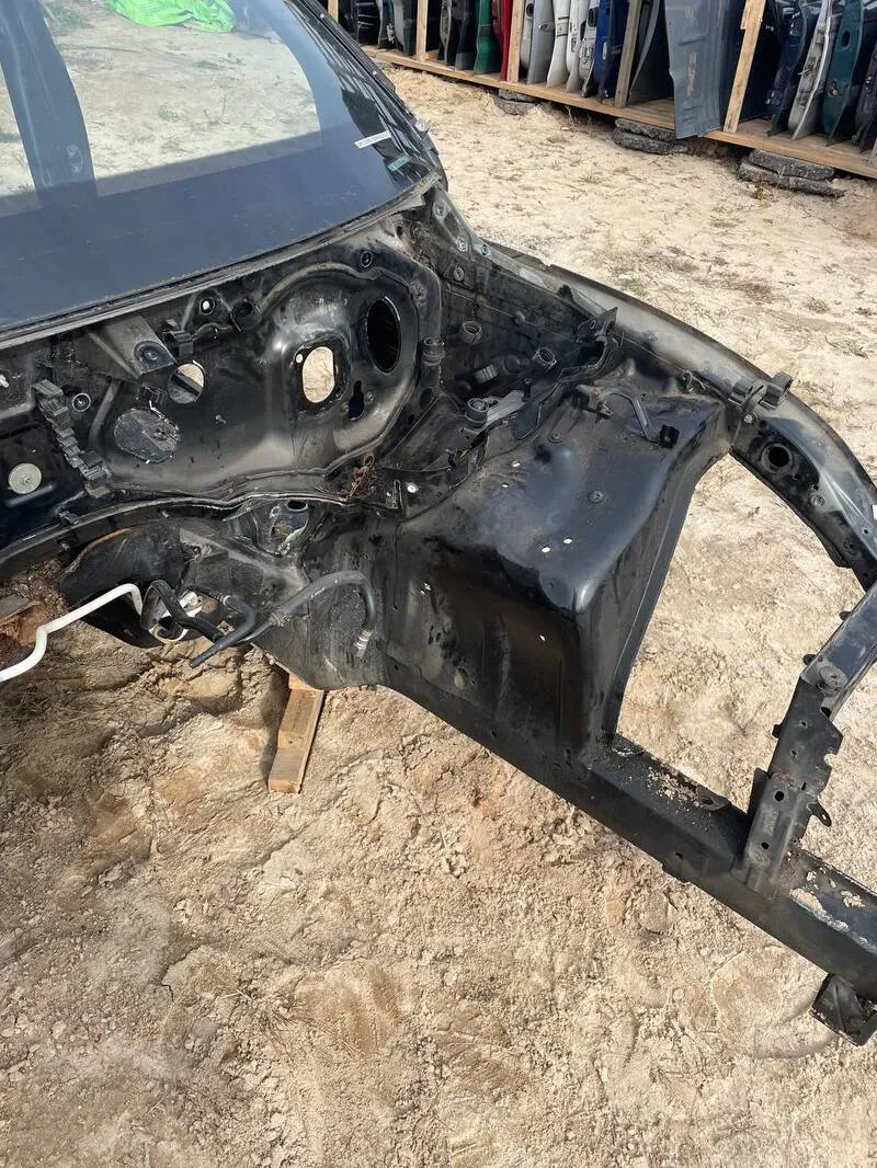 Четверть Audi Q7 4L (05-15) 3.6 передня ліва OEM 7L0803107B
