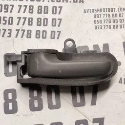Ручка внутр. Citroen C1 (05-14) 1.0 бенз задня ліва OEM 7930