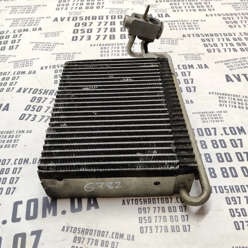 Випарник кондиціонера BMW 320 e46 (98-05) OEM 64118372773