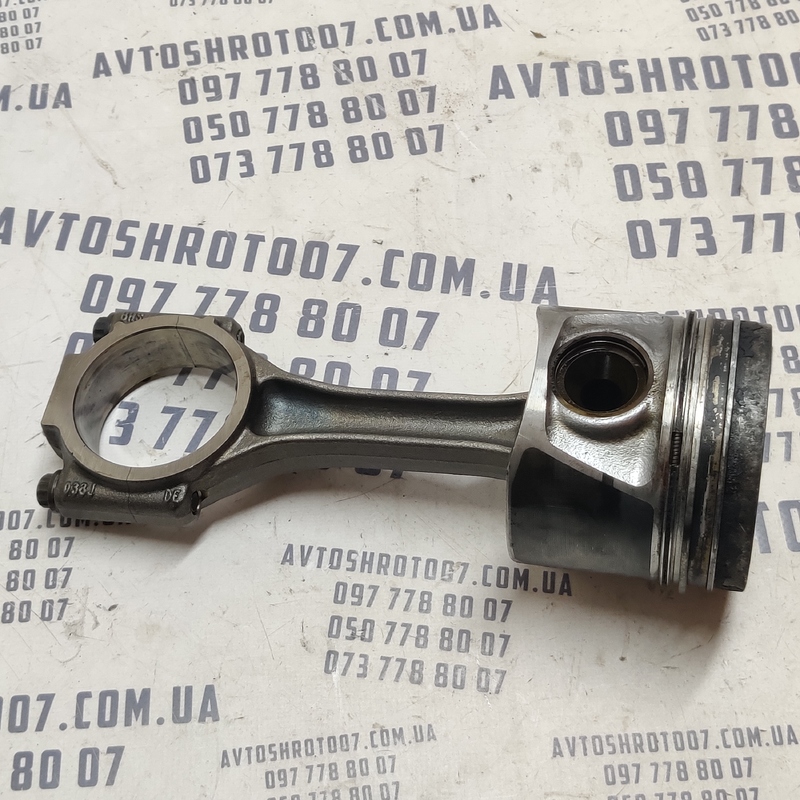 Поршень з шатуном Audi A6 C6 04-11 2.0 TDI OEM 240407303ge