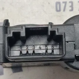 Двигун заслінки пічки Audi A6 C6 04-11 2.0TDI OEM 4F0820511A фото 3