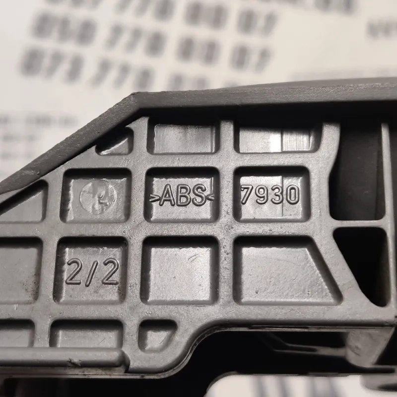 Ручка внутр. Citroen C1 (05-14) 1.0 бенз задня ліва OEM 7930
