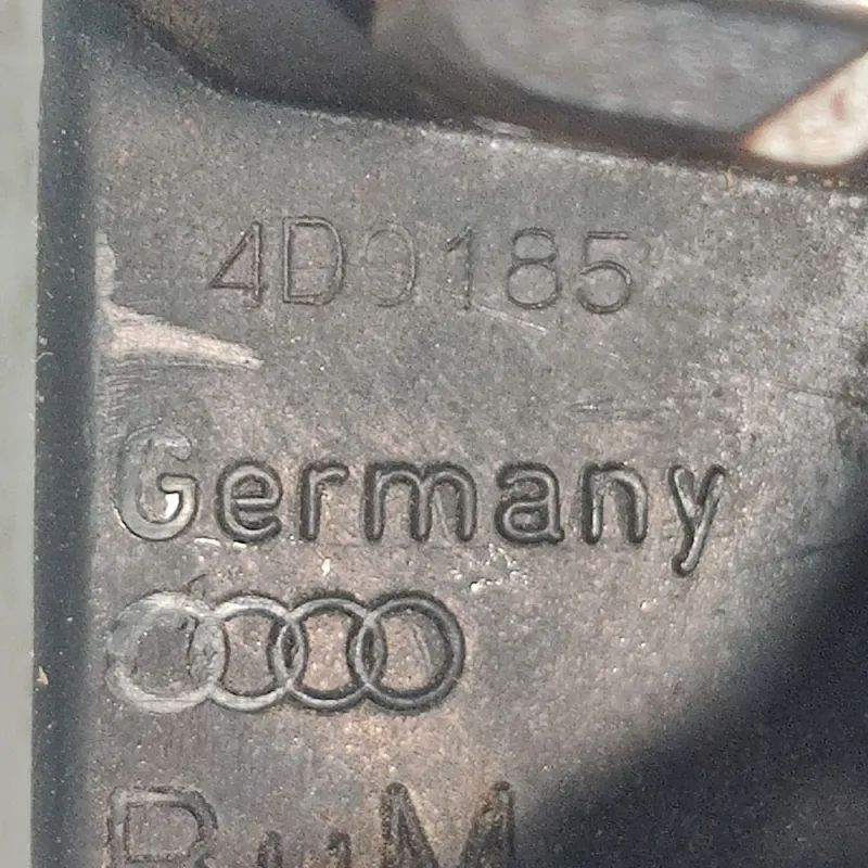 Замок дверей Audi A8 D2 (94-02) задній правий 4D0839016A