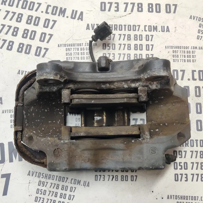 Супорт гальм. Audi Q7 4L 05-15 3.6Б зад.пр. OEM 207673045a