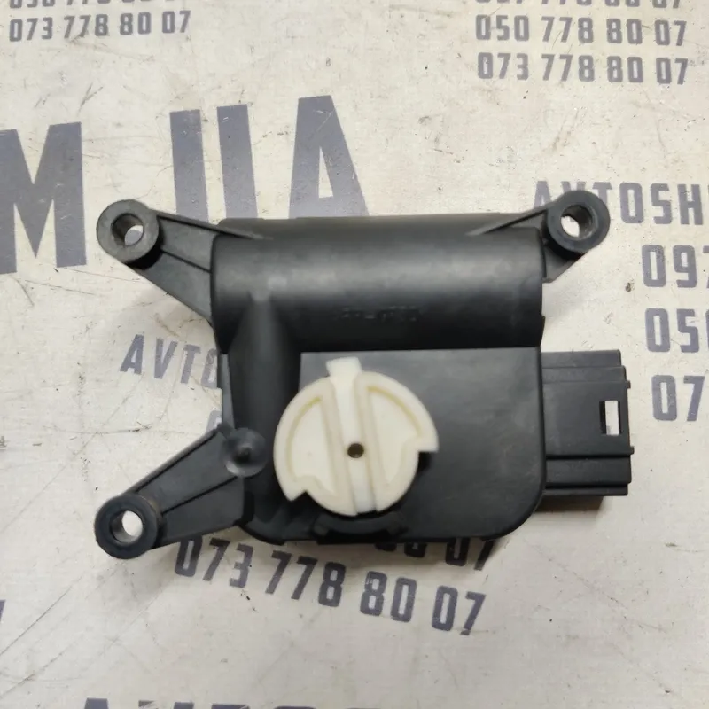 Двигун заслінки пічки Audi A6 C6 04-11 2.0 TDI OEM 4F0820511