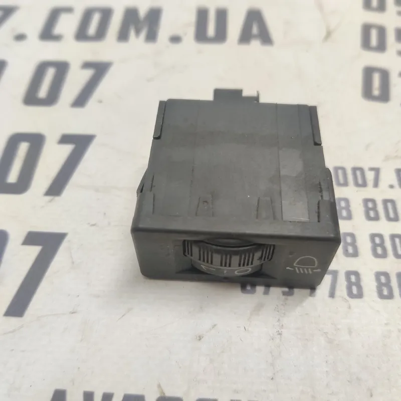 Кнопка коректора фар Peugeot Partner 96-08 1.4 Бенз 96384422