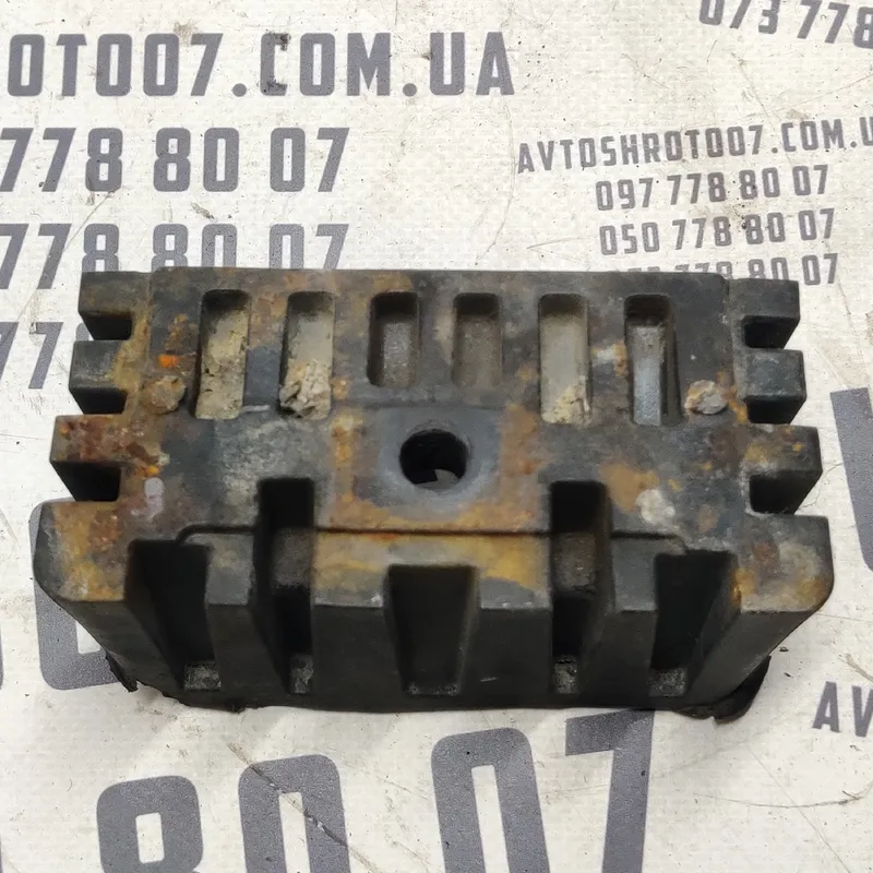 Піддомкратник Audi Q7 4L (05-15) 3.6B зад.ниж. OEM 1L0804123