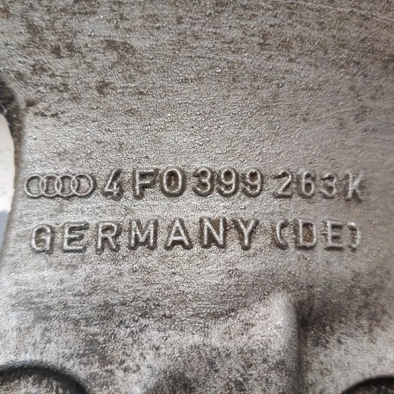 Кронштейн КПП Audi A6 C6 (04-11) 2.0 TDI OEM 4f0399263k