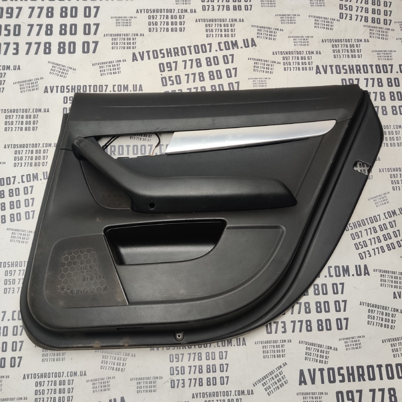 Карта дверна Audi A6 C6 04-11 2.0 TDI зад. пр. OEM 4f0867306