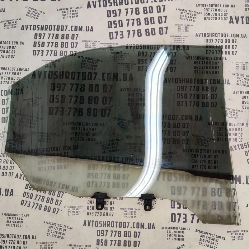 Скло двері Hyundai Sonata IV (98-05) 2.0 ліве зад. 43r000382