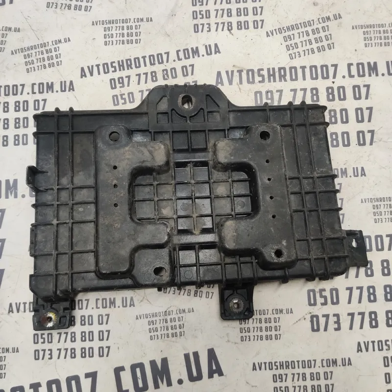 Кріплення акумулятора Kia Sorento 2 (09-14) OEM 371502p100