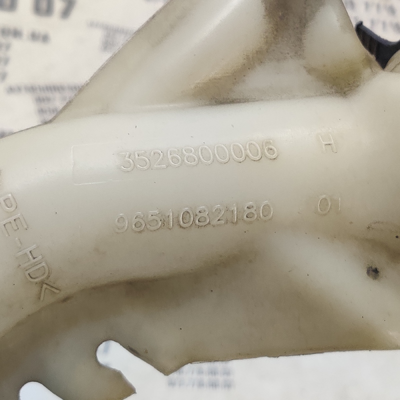 Бачок омивача Peugeot Partner 1 (96-08) 1.4 OEM 96386762