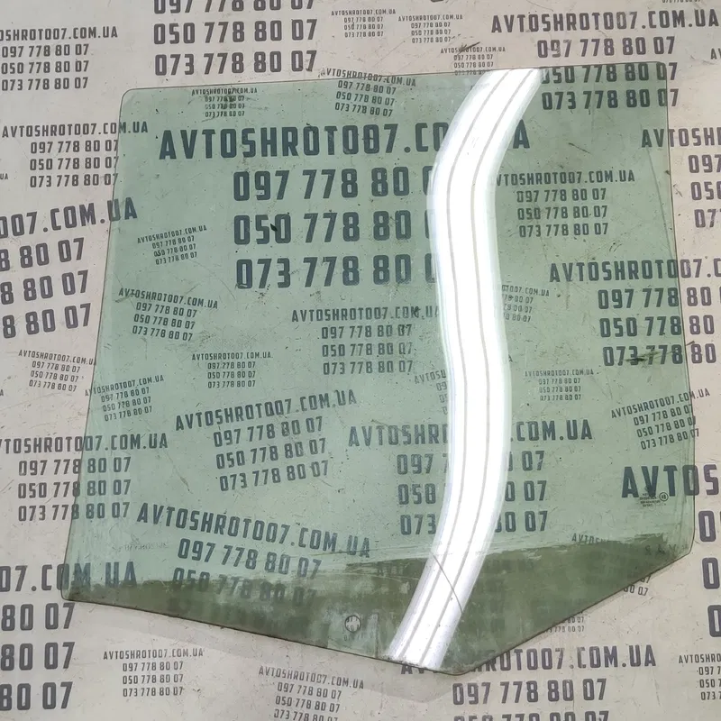 Скло дверей VW Bora 98-05 1.9 TDI задня права OEM 43r00049