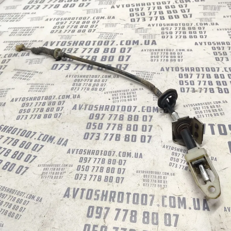 Трос щеплення ВАЗ Kalina (04-13) 1.4 Бензин OEM 11181602332