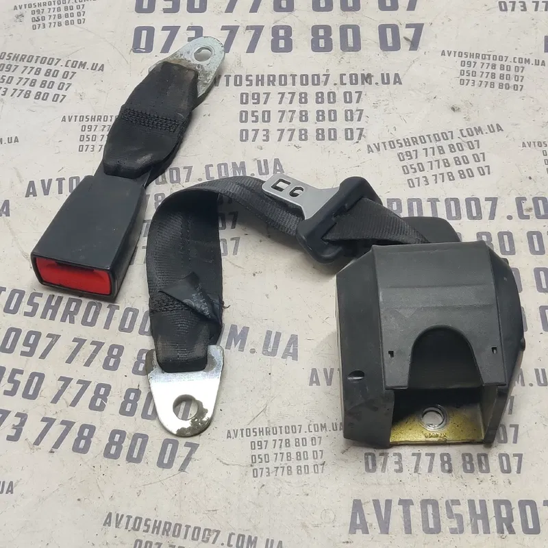 Ремінь безпеки ВАЗ Kalina 04-13 1.4Б зад.пр. OEM 11188217210