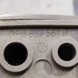 Сонцезахисник VW Bora (98-05) 1.9 TDI лівий OEM 3b0857551r фото 4