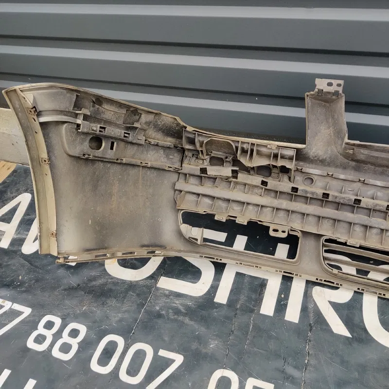 Бампер VW Bora (98-05) 1.9 TDI передній OEM 1J5807231
