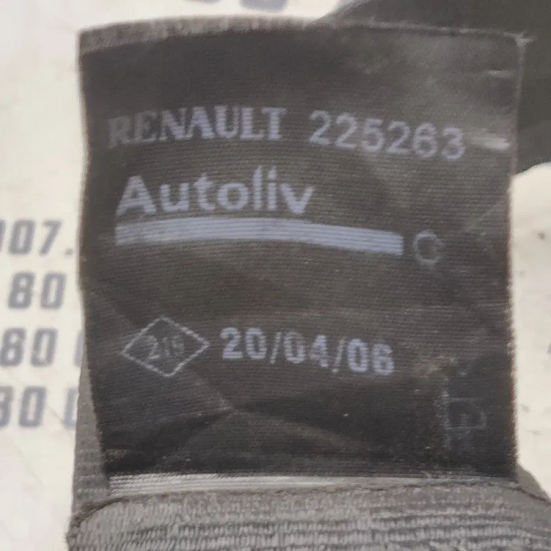 Ремінь безпеки Dacia Logan 04-12 1.6 Бенз Задній OEM 225263