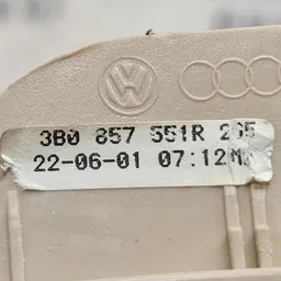 Сонцезахисник VW Bora (98-05) 1.9 TDI лівий OEM 3b0857551r фото 3