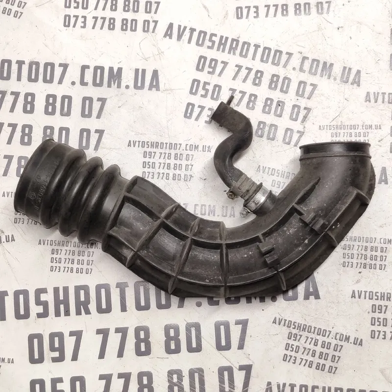 Патрубок повітряний ВАЗ Kalina (04-13) 1.4 16V 111841148035