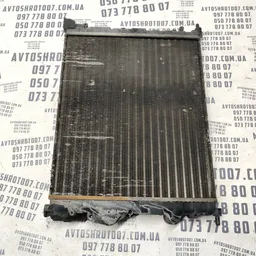 Радіатор Dacia Logan (04-12) 1.6 бензин OEM 8200125767 фото 3