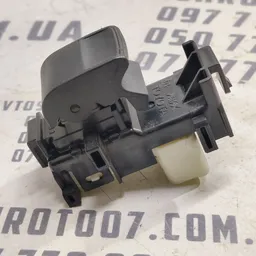 Кнопка склопідіймача Toyota Corolla (06-13) 1.6 OEM 8292e86