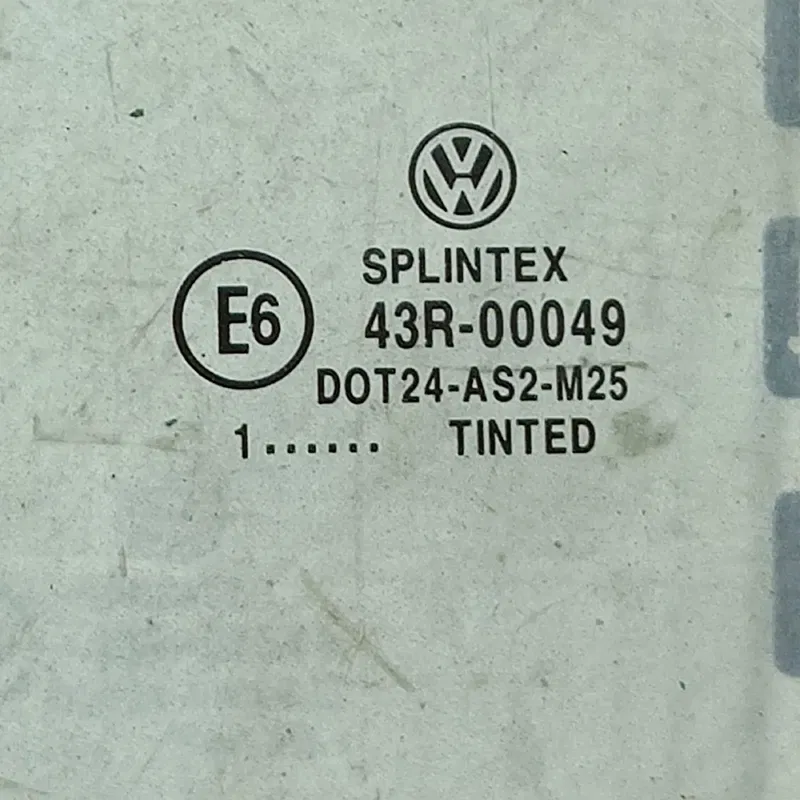 Скло дверей VW Bora (98-05) 1.9 TDI заднє ліве OEM 43r00049