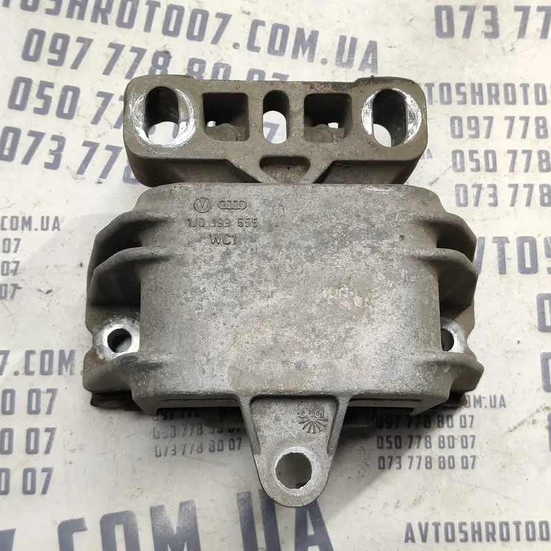 Подушка двигуна VW Bora (98-05) 1.9 TDI ліва OEM 1J0199555