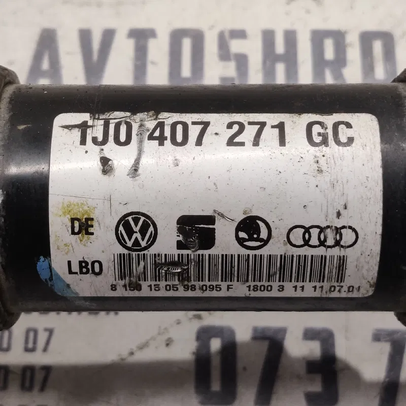 Привід передній VW Bora (98-05) 1.9TDI лівий OEM 1J0407271GC