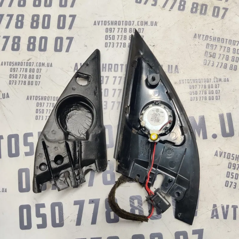 Накладка салону VW Bora (98-05) 1.9TDI права OEM 1j0035411f