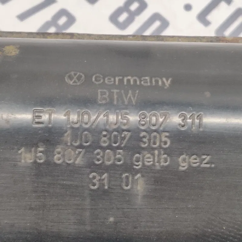 Підсилювач бампера VW Bora 98-05 1.9 TDI зад OEM 1j5807311
