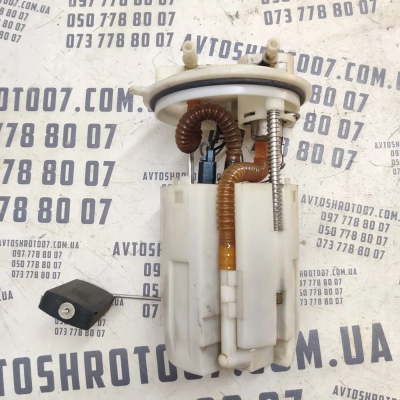 Паливний насос ВАЗ Kalina (04-13) 1.4 OEM 21101113900900