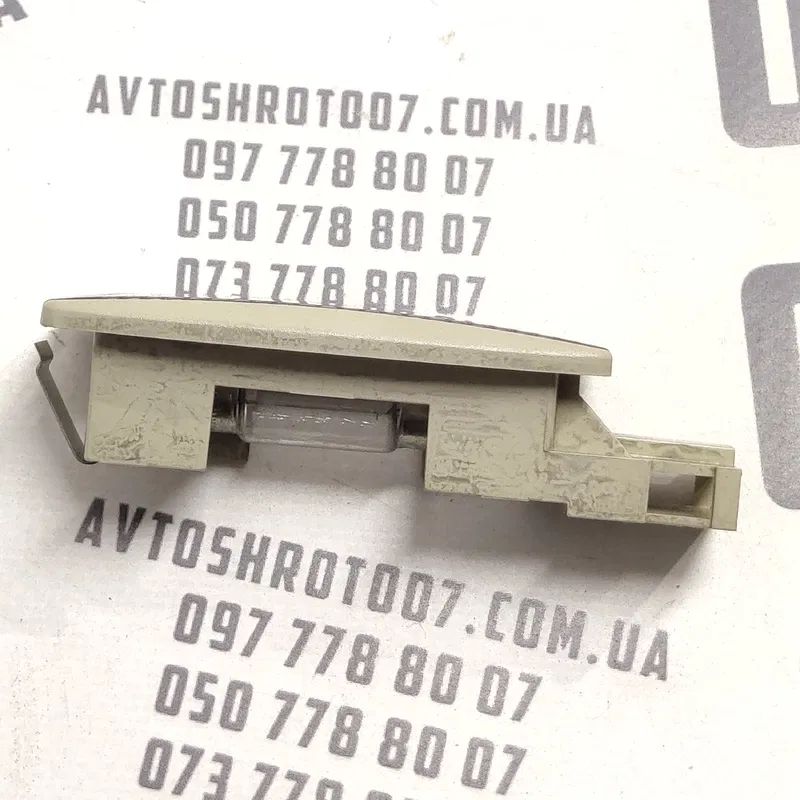 Ліхтар салону VW Bora (98-05) 1.9 TDI передній OEM 3B0947113