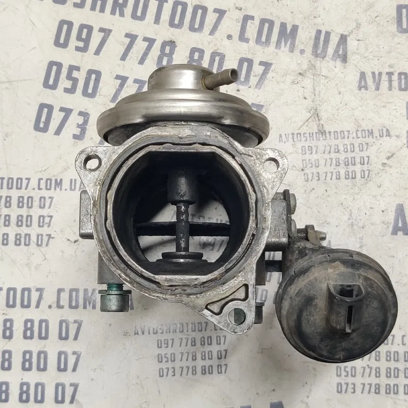 Дросельна заслонка VW Bora (98-05) 1.9 TDI OEM 038129637a