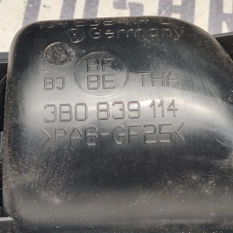 Ручка внутр. VW Bora 98-05 1.9 TDI зад. права OEM 1j4839114c