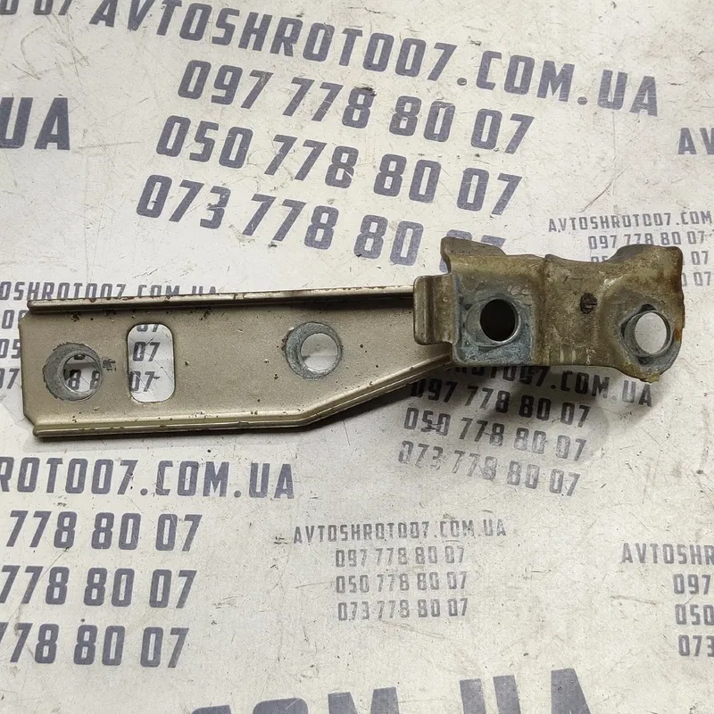 Петля капоту VW Bora (98-05) 1.9 TDI ліва OEM 1j0823301