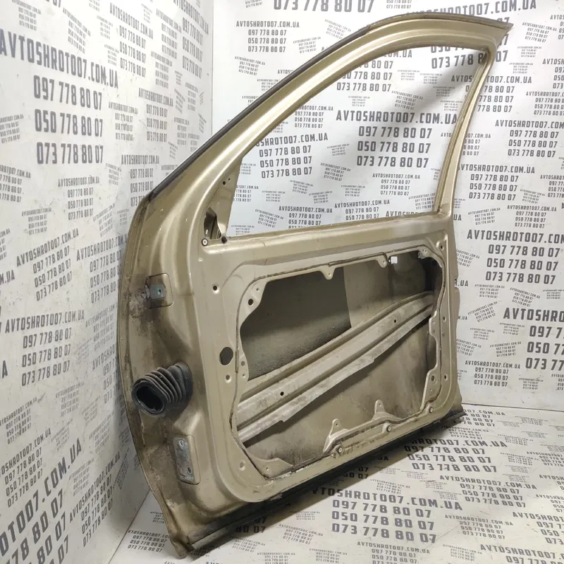 Двері VW Bora (98-05) 1.9 TDI передня права OEM 1j4831317