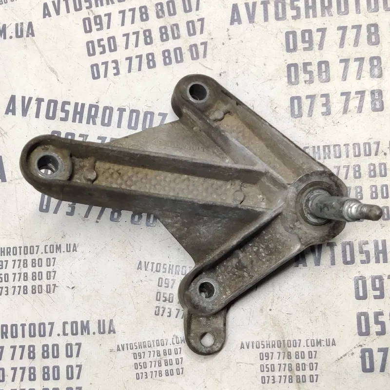 Кронштейн КПП Dacia Logan (04-12) 1.6 Benz OEM 8200457080