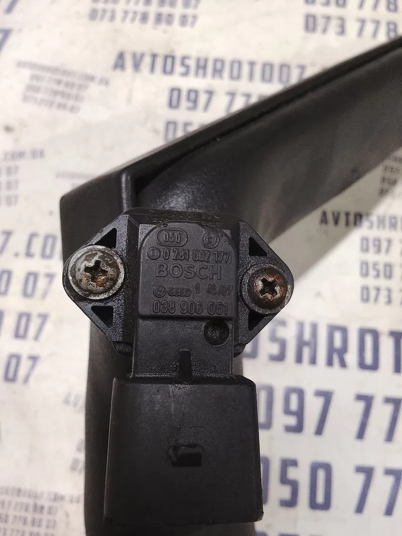 Патрубок інтеркулера Skoda Octavia 96-10 1.9 TDI 1j0145762h