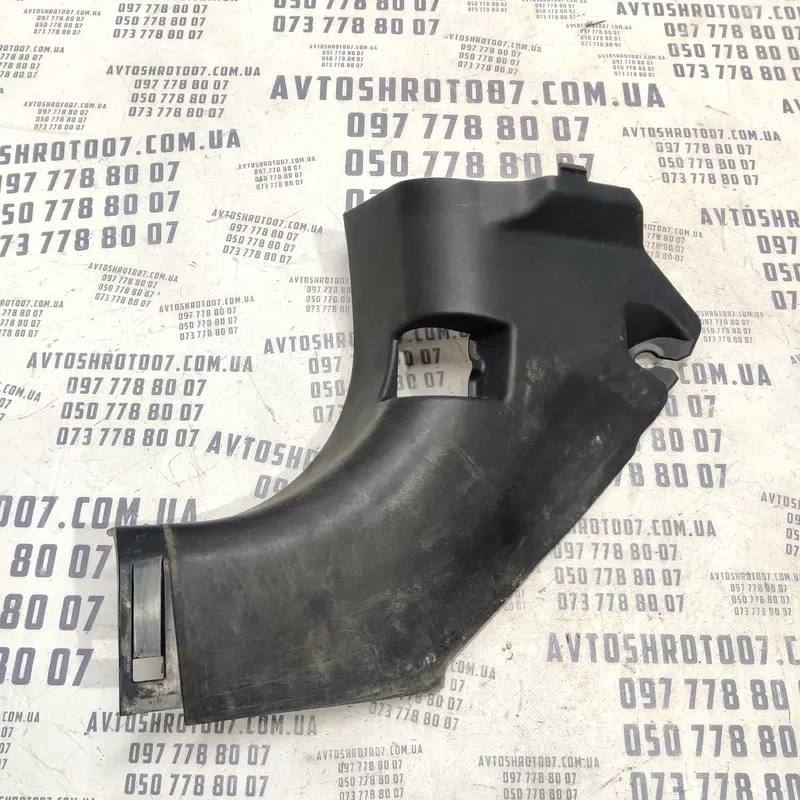Накладка Mitsubishi Outlander XL 06-12 2.0D ліва 7217a019
