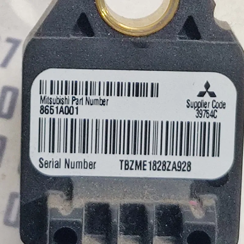 Датчик удару Outlander XL 06-12 2.0D зад лів OEM 8651a001