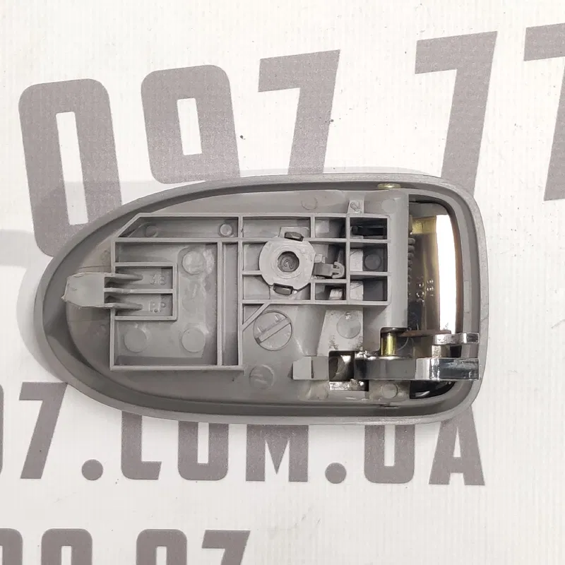 Ручка внутр. Mazda Premacy (99-05) 1.8 Бензин передня ліва