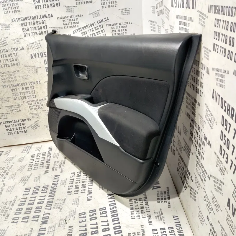 Карта Mitsubishi Outlander XL 06-12 2.0D Пр. OEM 7221a772xaq
