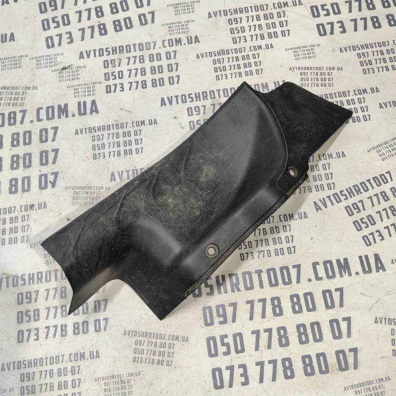 Накладка Mitsubishi Outlander XL 06-12 2.0D права 7656a038